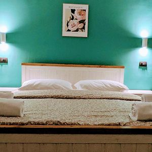 Camera con letto king size